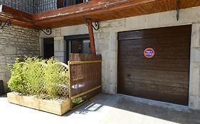 Le 38 derrière l'église
